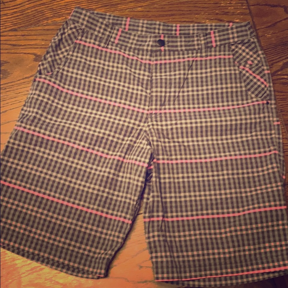 Men’s lulu casual/dressy shorts. Black, grey, pink